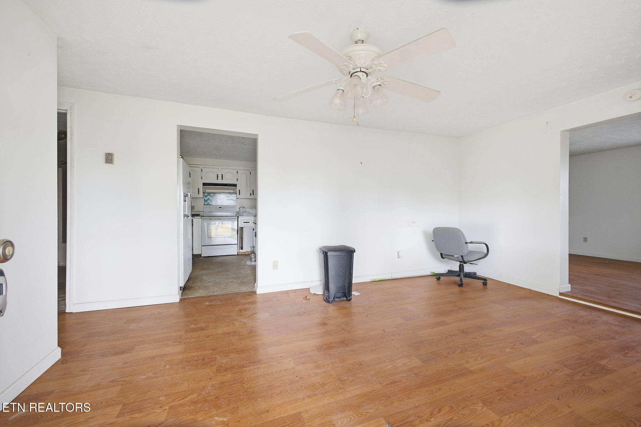 106 Butter And Egg Road Jacksboro, TN 37757 - Photo 4 of 31 40-web-or-mls-3F1A7658