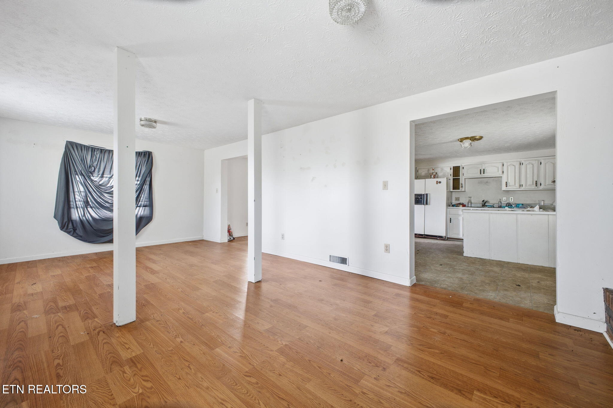 106 Butter And Egg Road Jacksboro, TN 37757 - Photo 8 of 31 47-web-or-mls-3F1A7682