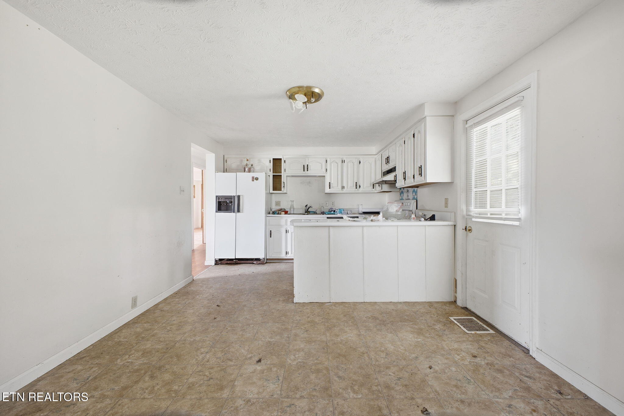 106 Butter And Egg Road Jacksboro, TN 37757 - Photo 9 of 31 48-web-or-mls-3F1A7687