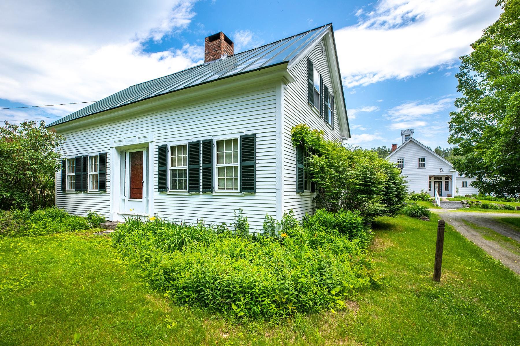 702 Middlebrook Road West Fairlee, VT 05045 - Photo 3 of 40