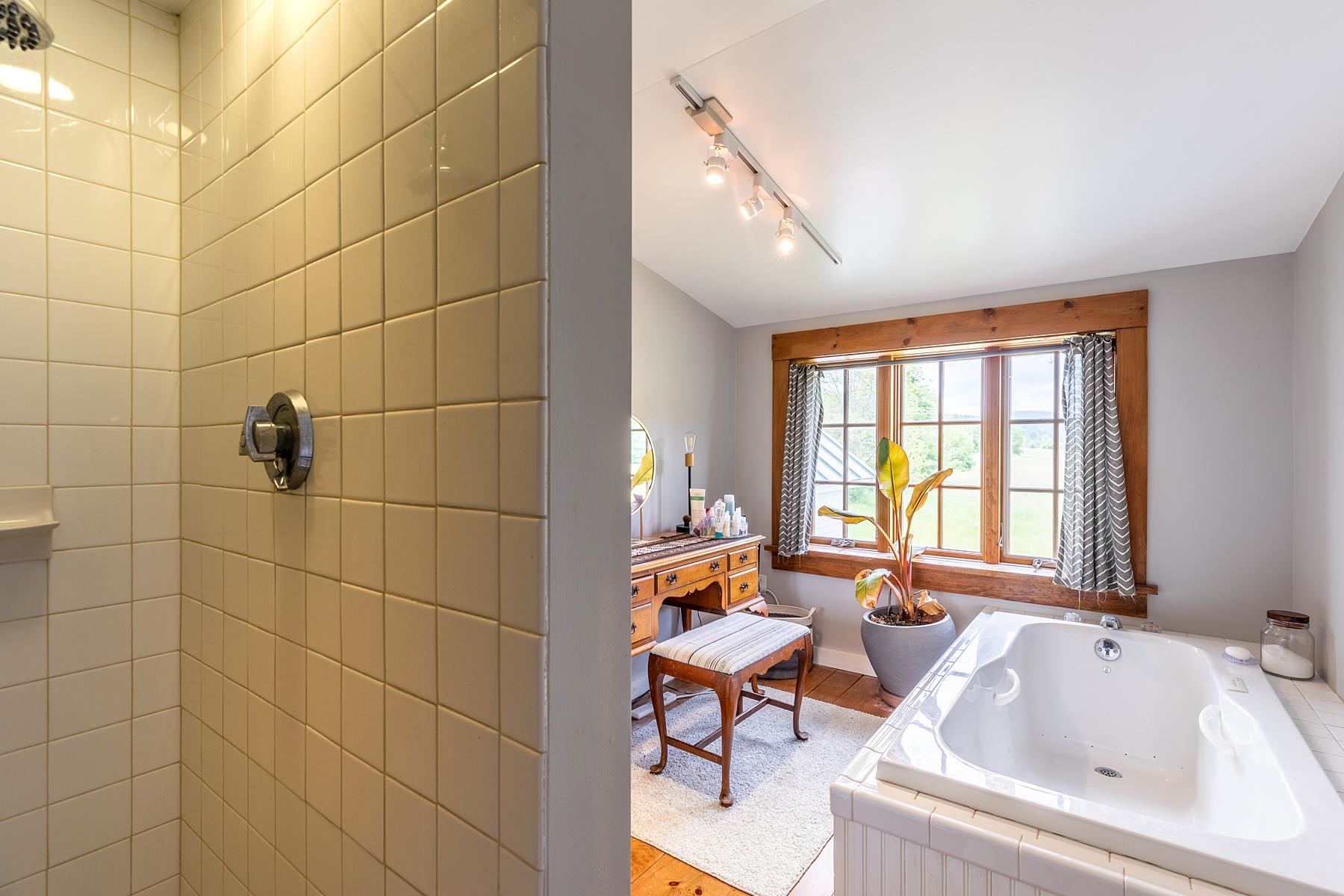 702 Middlebrook Road West Fairlee, VT 05045 - Photo 8 of 40