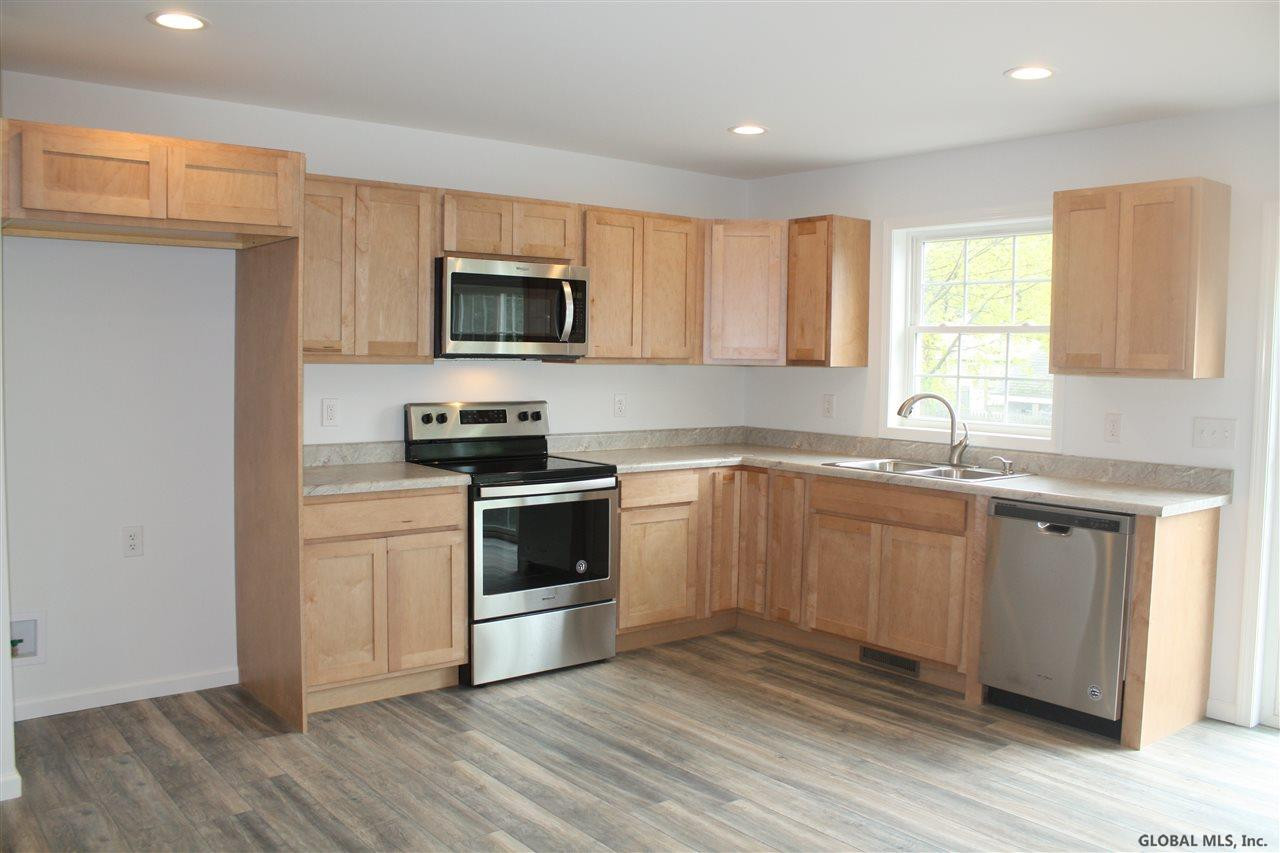 900 Mann Avenue Rensselaer, NY 12144 - Photo 4 of 29 Photo 4