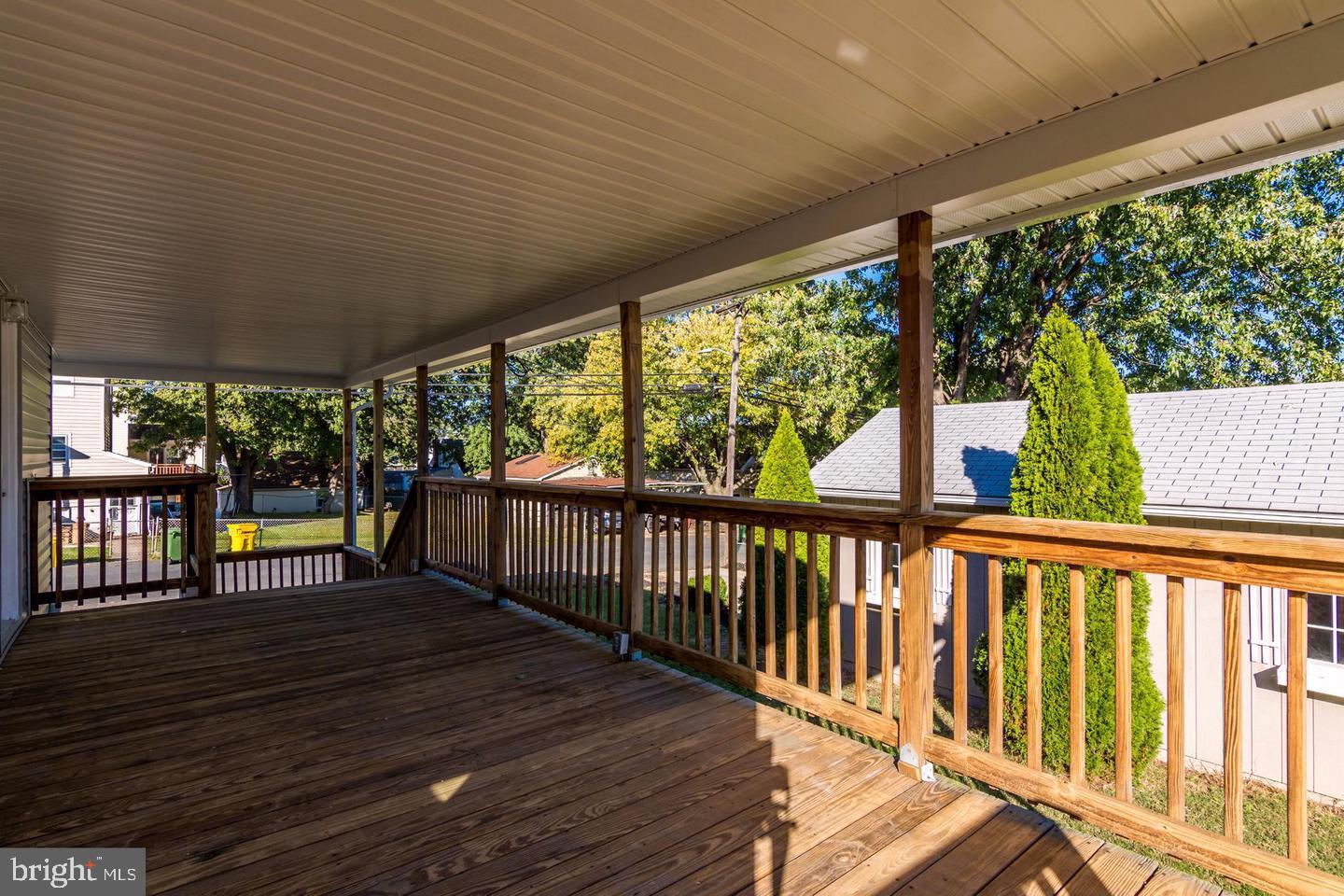 342 Holy Cross Road Baltimore, MD 21225 - Photo 8 of 19 Gallery Image 8