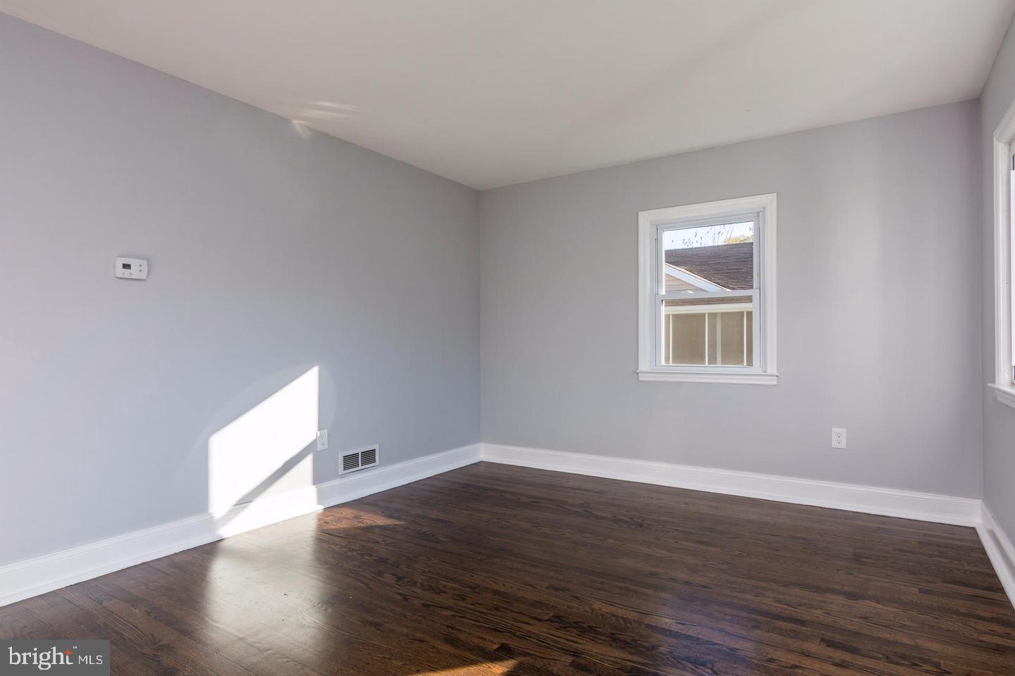 342 Holy Cross Road Baltimore, MD 21225 - Photo 10 of 19 MAIN LEVEL BEDROOM