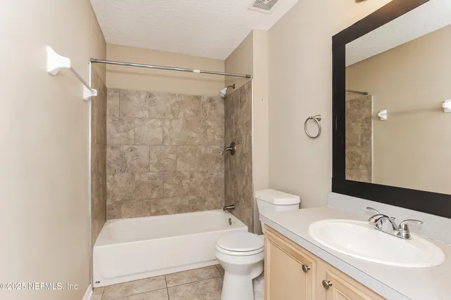 $1,960 | 10002 Lancashire Drive, Jacksonville, FL 32219