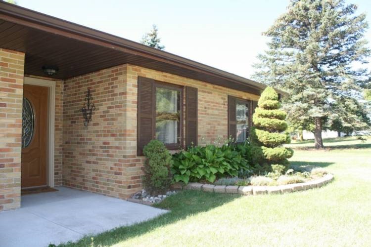 4747 West Van Buren Road Alma, MI 48801 - Photo 3 of 41 1804927-2.JPG