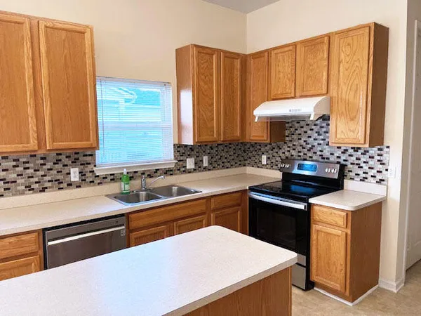 $3,000 | 1346 North Bay Drive, Ann Arbor, MI 48103