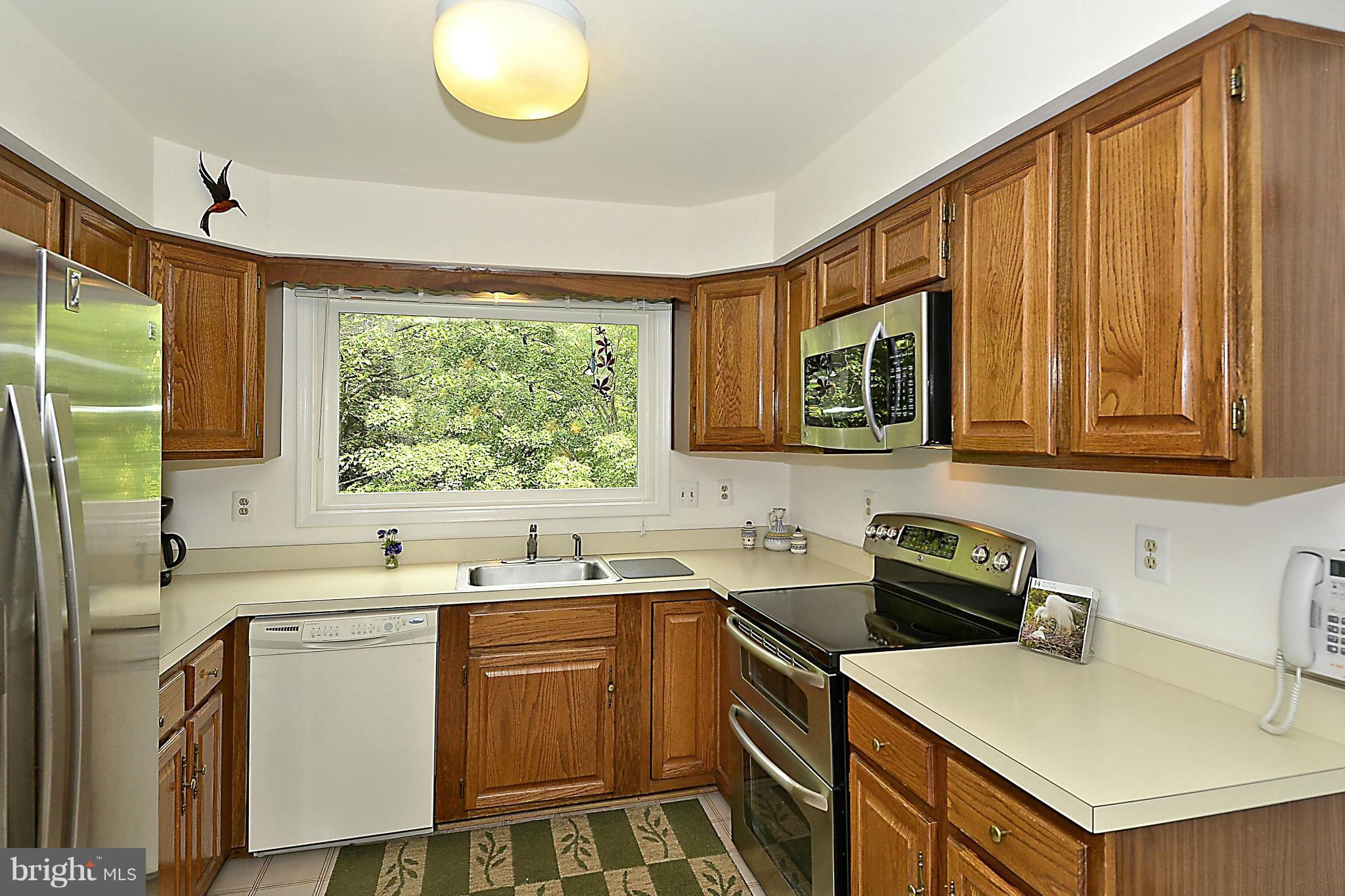 500 Ridgewell Way Silver Spring, MD 20902 - Photo 8 of 30 Kitchen