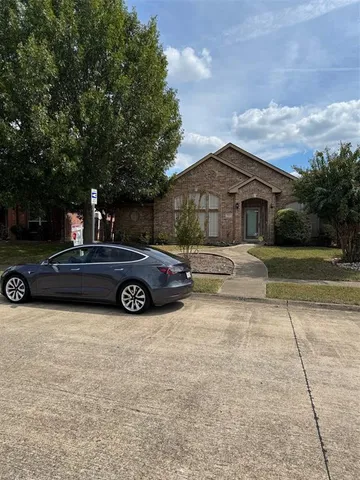 $289,000 | 204 Trinity Drive, Lancaster, TX 75146