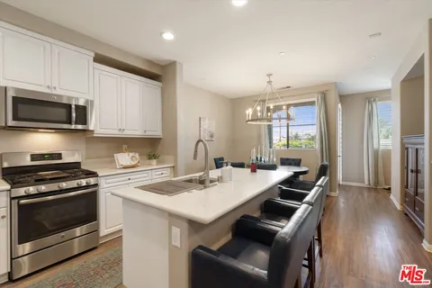 $665,000 | 14860 Nordhoff Street, Panorama City, CA 91402
