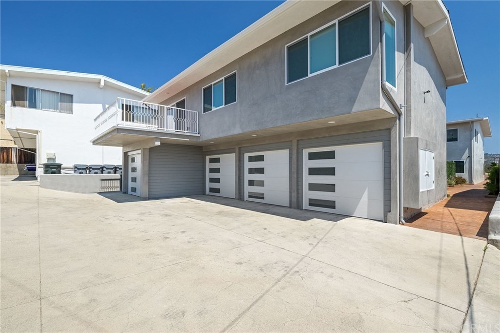 5 Clipper Road, Unit C Rancho Palos Verdes, CA 90275 - Photo 10 of 12 a front view of a building