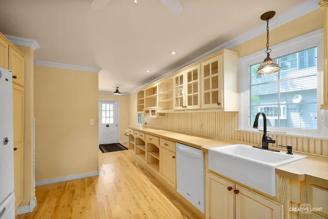 $529,900 | 437 Holiday Drive, Lake Holiday, IL 60552