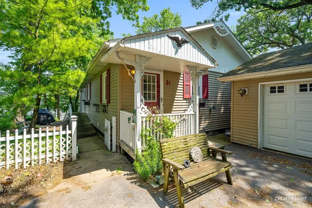 $529,900 | 437 Holiday Drive, Lake Holiday, IL 60552