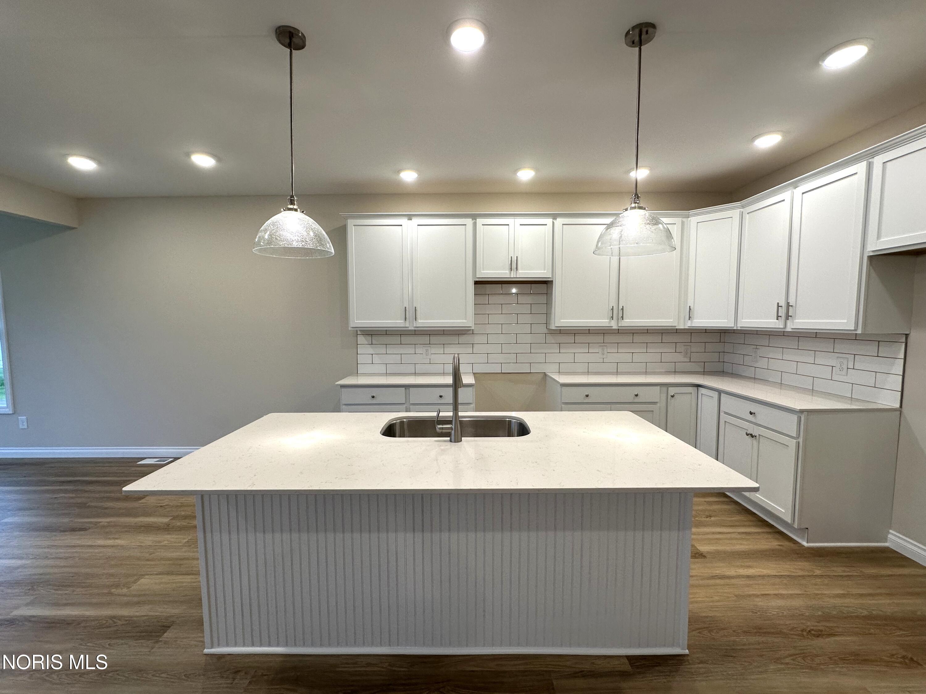 2487 Cross Ridge Road Perrysburg, OH 43551 - Photo 5 of 19 Gallery Image 5