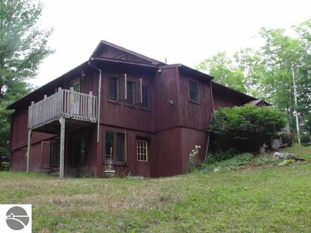 2387 Harris Road Beulah, MI 49617 - Photo 3 of 9 1651678-2.JPG