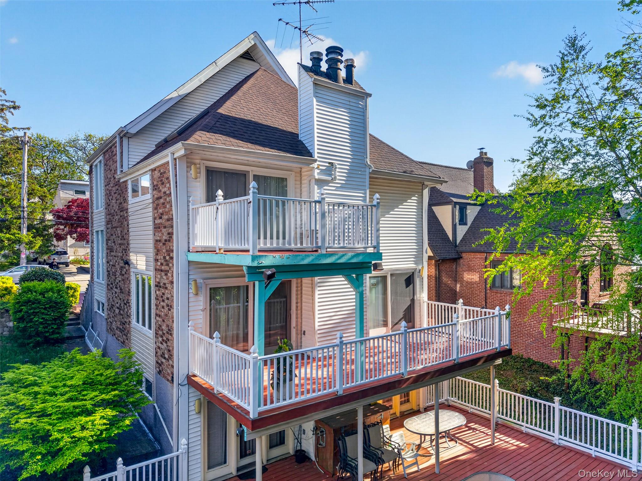 217-63 Corbett Road Queens, NY 11361 - Photo 3 of 22