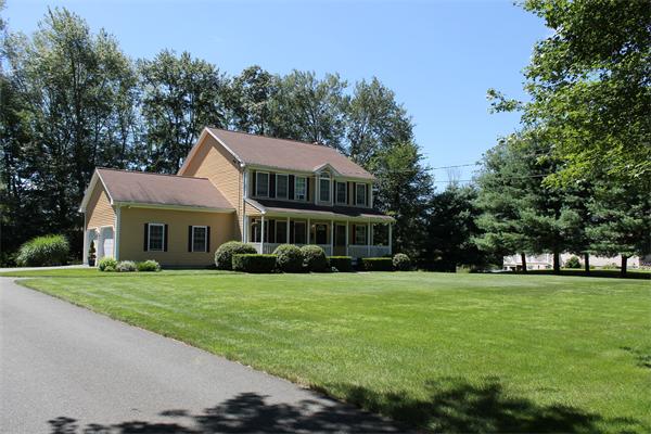 101 Pine Swamp Road Cumberland, RI 02864 - Photo 2 of 29