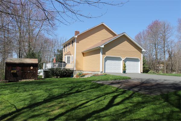 101 Pine Swamp Road Cumberland, RI 02864 - Photo 3 of 29