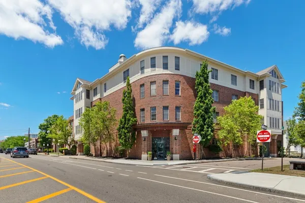 $699,900 | 106 Washington Street, Unit 23, Quincy, MA 02169