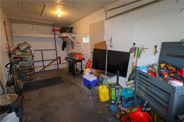 $200,000 | 8507 East 114th Street, Kansas City, MO 64134