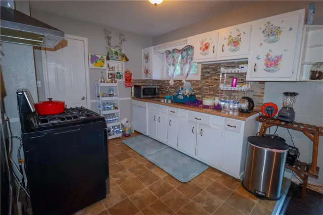 $200,000 | 8507 East 114th Street, Kansas City, MO 64134