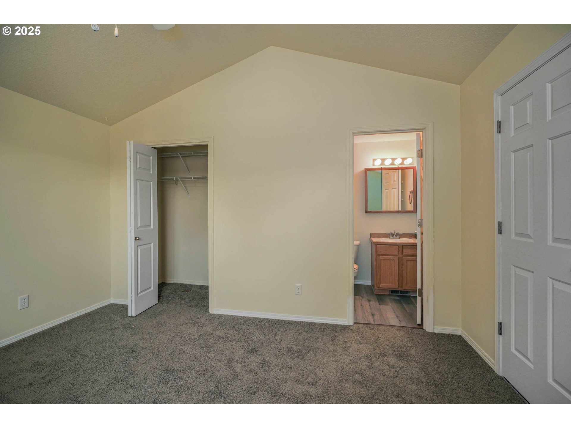 1033 E Street Independence, OR 97351 - Photo 17 of 36