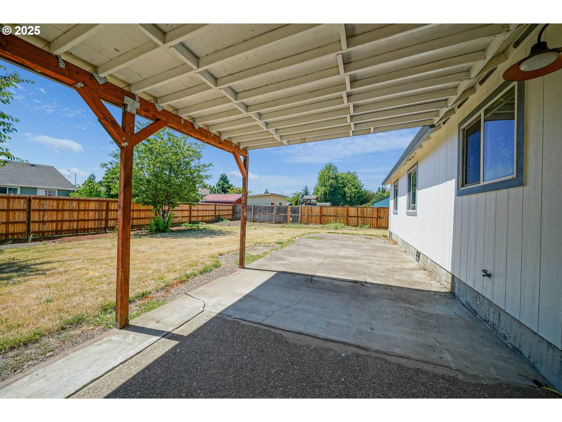 1033 E Street Independence, OR 97351 - Photo 29 of 36 a view of a backyard