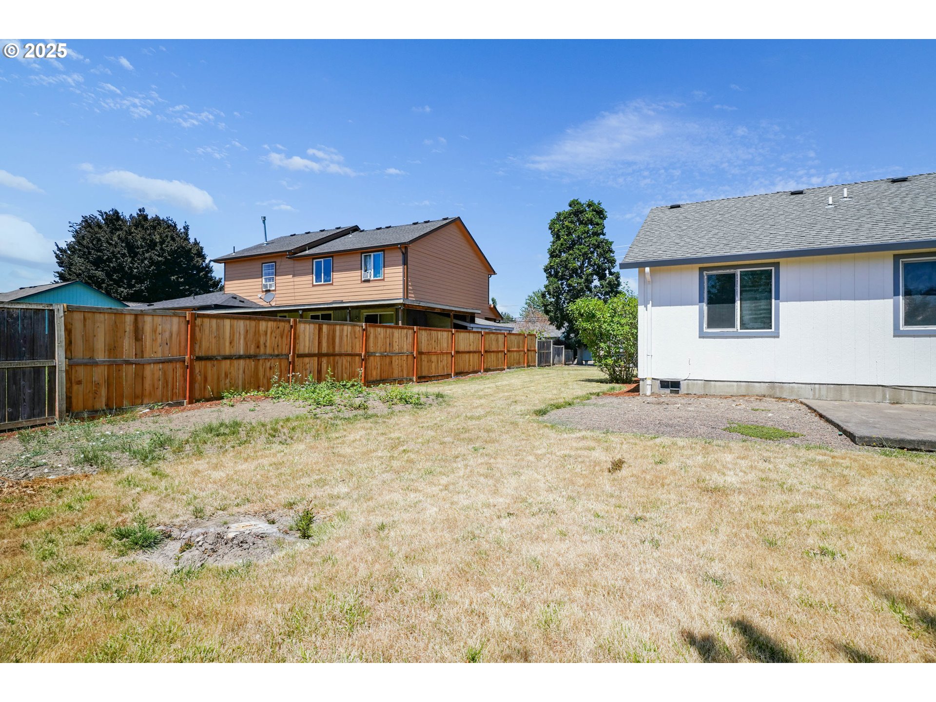 1033 E Street Independence, OR 97351 - Photo 33 of 36 a view of a backyard