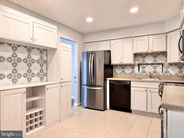 $380,000 | 13 Gratz Court, Cherry Hill, NJ 08002