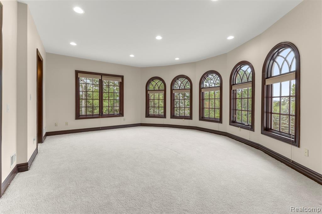 18585 Sheldon Road Northville, MI 48168 - Photo 52 of 98