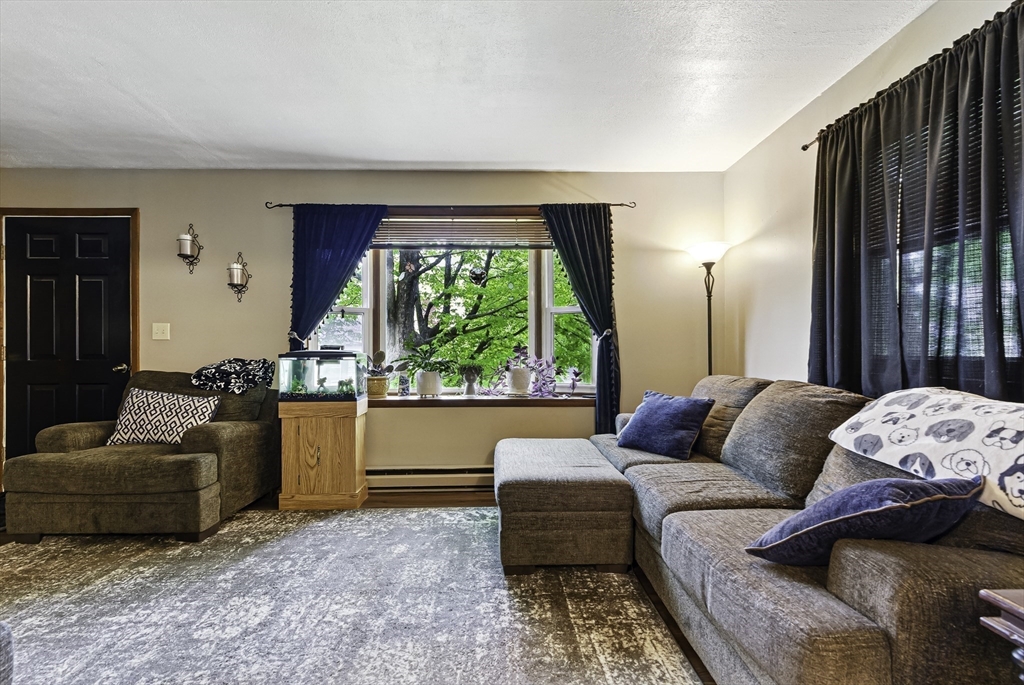 2 Oswald Street Worcester, MA 01607 - Photo 3 of 23 Gallery Image 3