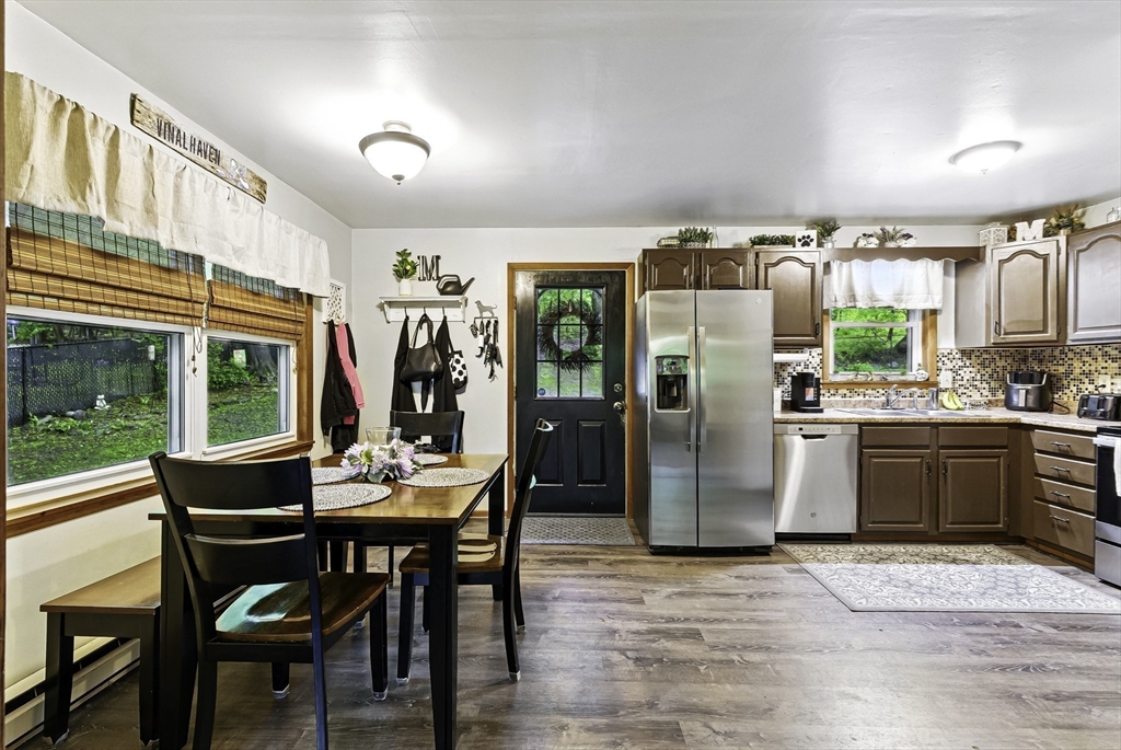 2 Oswald Street Worcester, MA 01607 - Photo 5 of 23 Gallery Image 5