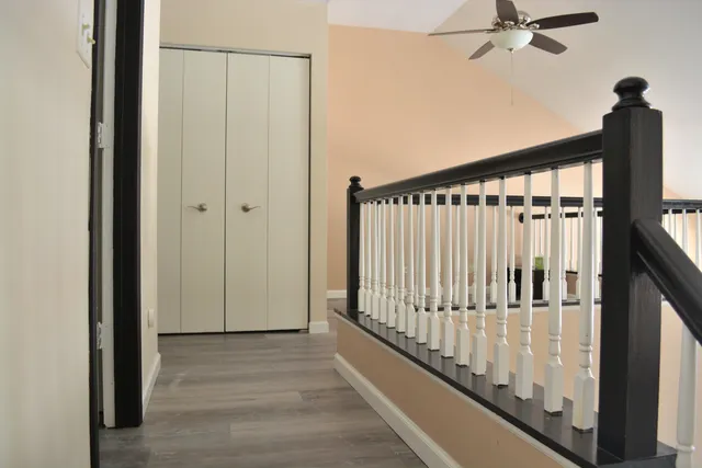 $2,100 | 1401 Grayshire Court, Unit 1401, Elgin, IL 60120