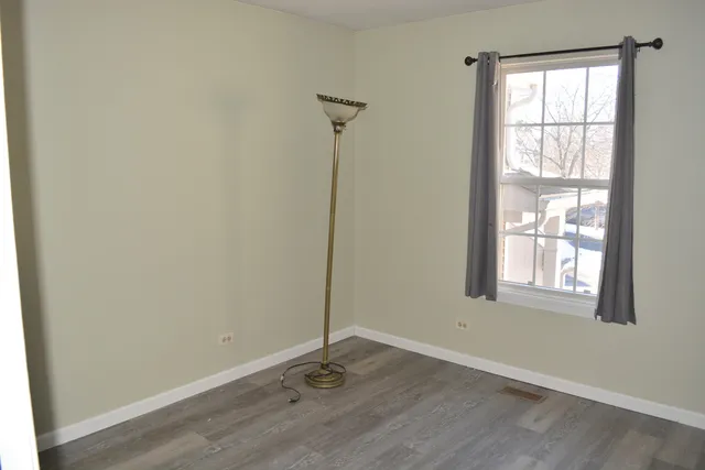 $2,100 | 1401 Grayshire Court, Unit 1401, Elgin, IL 60120