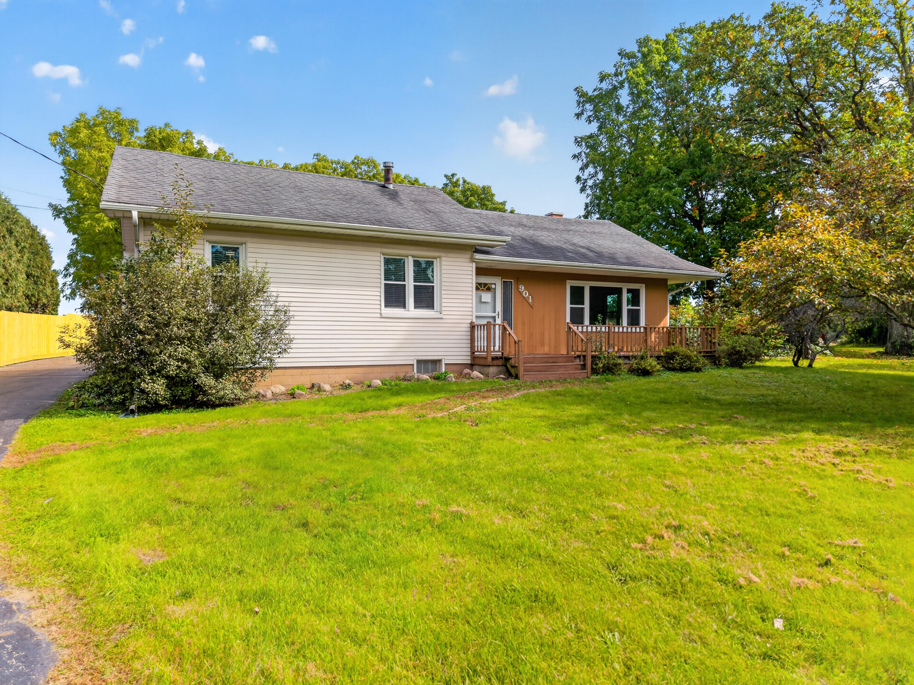 901 South Stuart Road Mount Pleasant, WI 53406 - Photo 22 of 23 Front of House