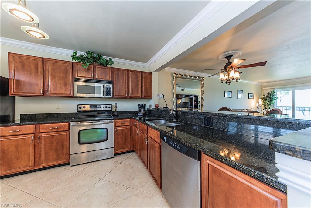 307 Goodlette Road South, Unit B405 Naples, FL 34102 - Photo 5 of 10 Gallery Image 5