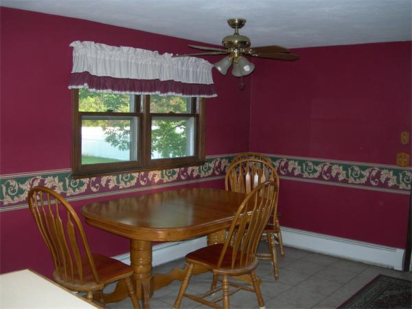 35 Heritage Road Sutton, MA 01590 - Photo 4 of 16