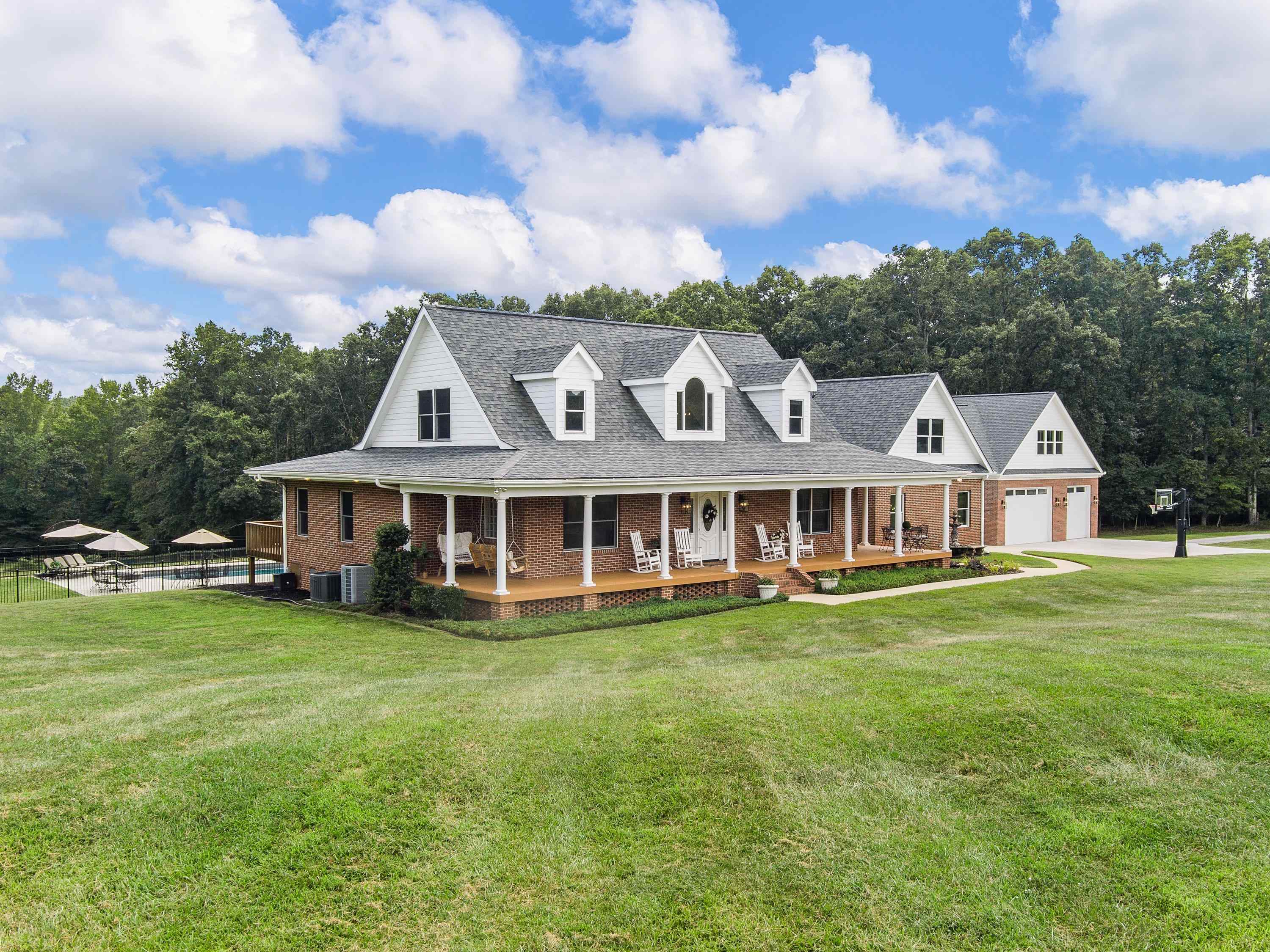 190 Kelseys Mill Road Campobello, SC 29322 - Photo 2 of 36