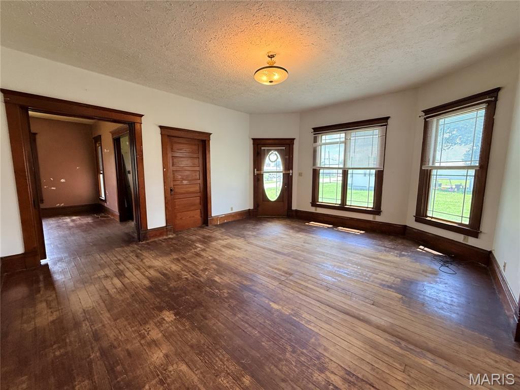 207 North Walnut Street Chesterfield, IL 62630 - Photo 10 of 33