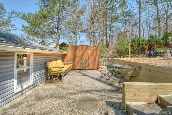 $444,000 | 40 Chippewa Road, Putnam Valley, NY 10579