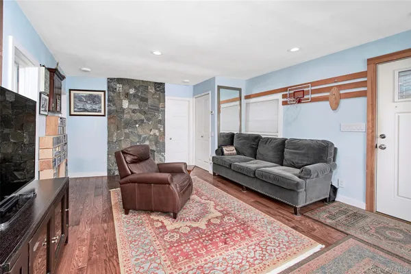 $444,000 | 40 Chippewa Road, Putnam Valley, NY 10579