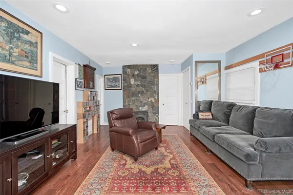 $444,000 | 40 Chippewa Road, Putnam Valley, NY 10579