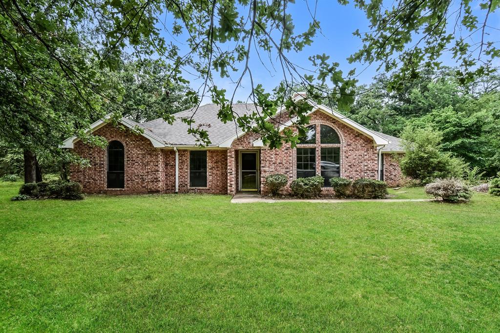 320 33rd Street Southwest Paris, TX 75460 - Photo 1 of 21