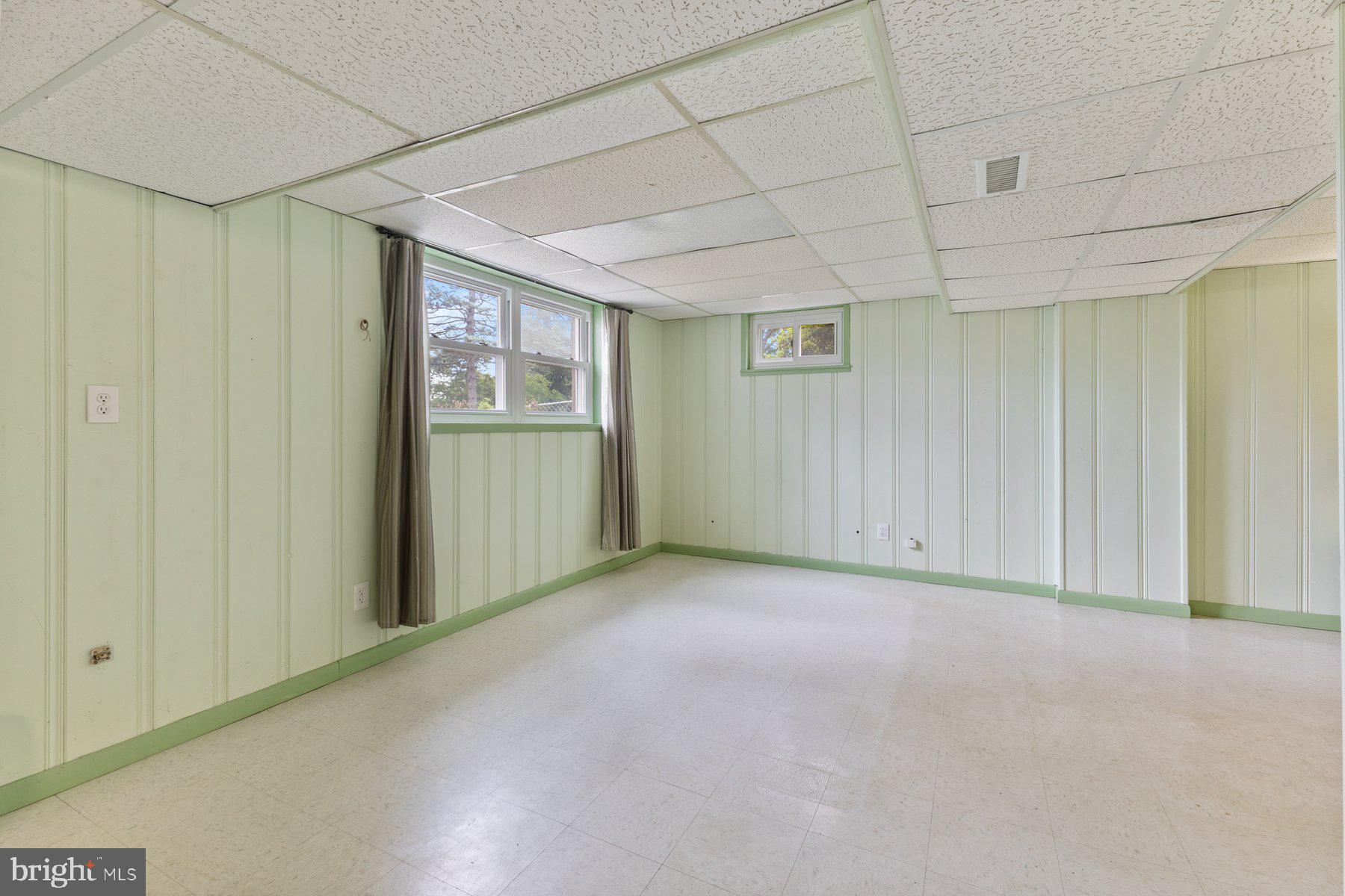 12703 Bluhill Road Silver Spring, MD 20906 - Photo 29 of 41 Gallery Image 29