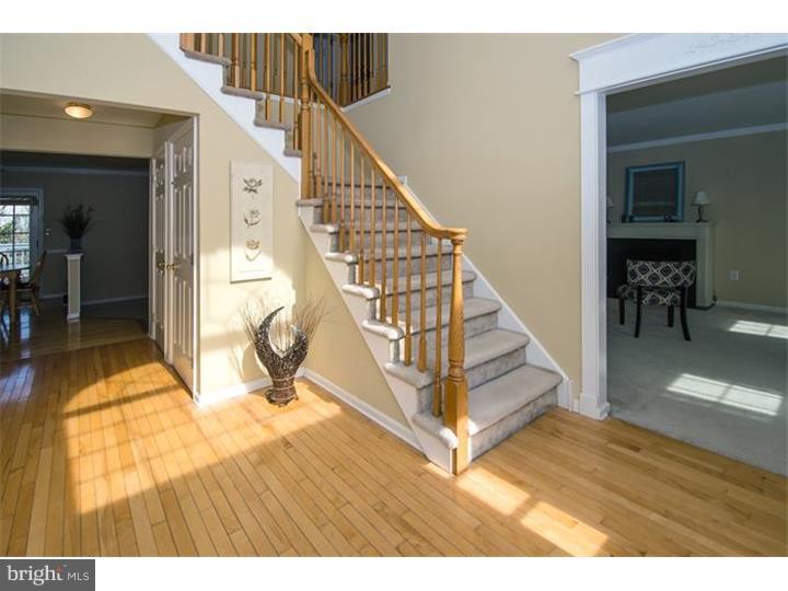 28 Ludlow Road Yardley, PA 19067 - Photo 6 of 24 Foyer