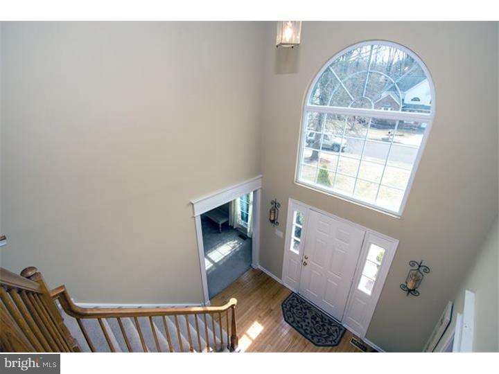 28 Ludlow Road Yardley, PA 19067 - Photo 7 of 24 Foyer