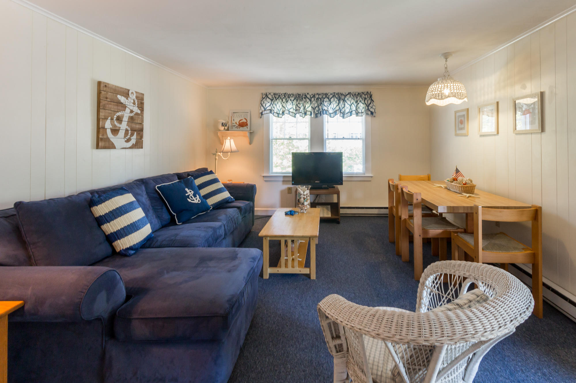 20 Peases Point Way, Unit 7A Edgartown, MA 02539 - Photo 4 of 10 Edgartown Commons #7 (2 of 6)