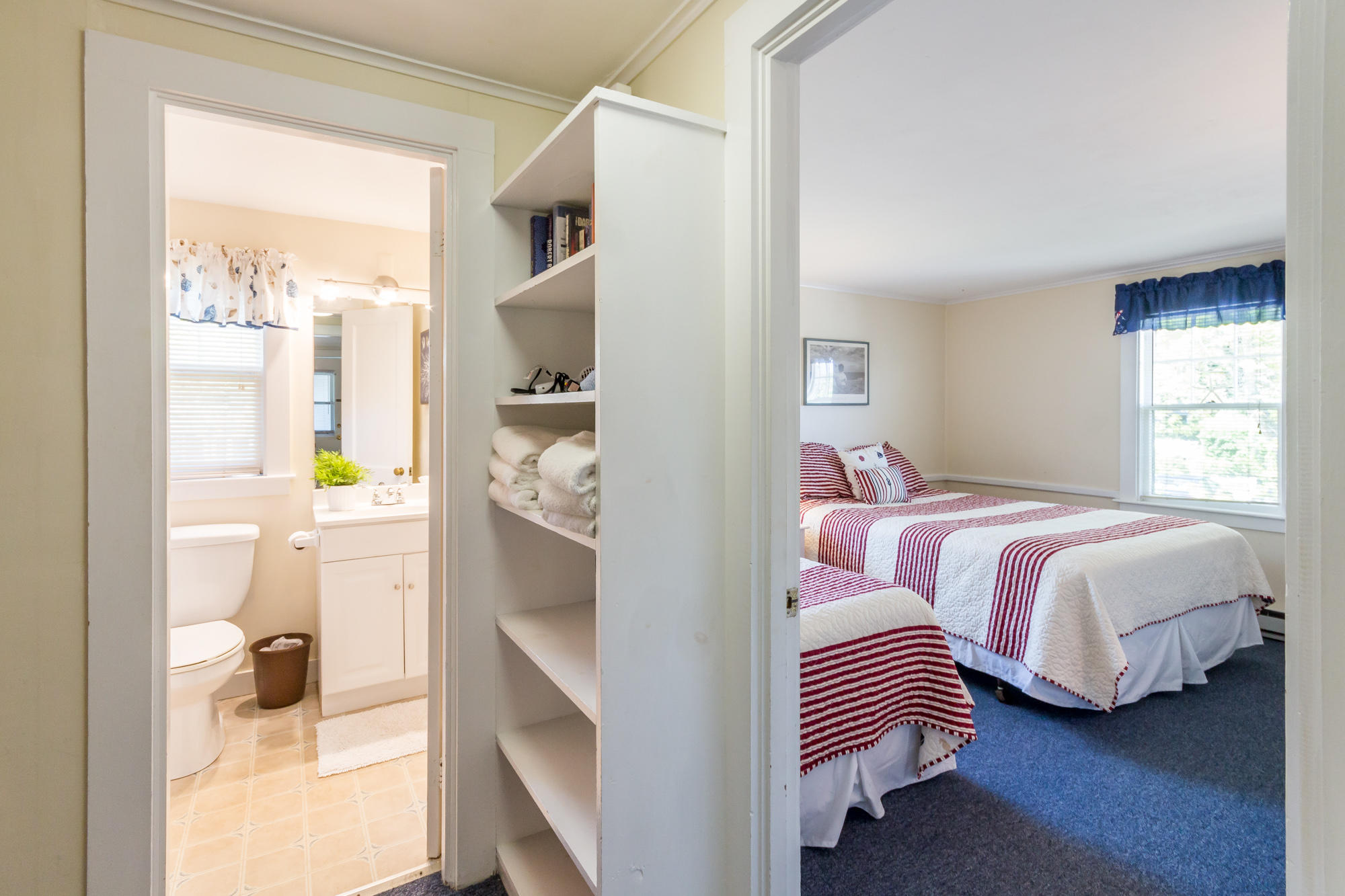 20 Peases Point Way, Unit 7A Edgartown, MA 02539 - Photo 5 of 10 Edgartown Commons #7 (4 of 6)