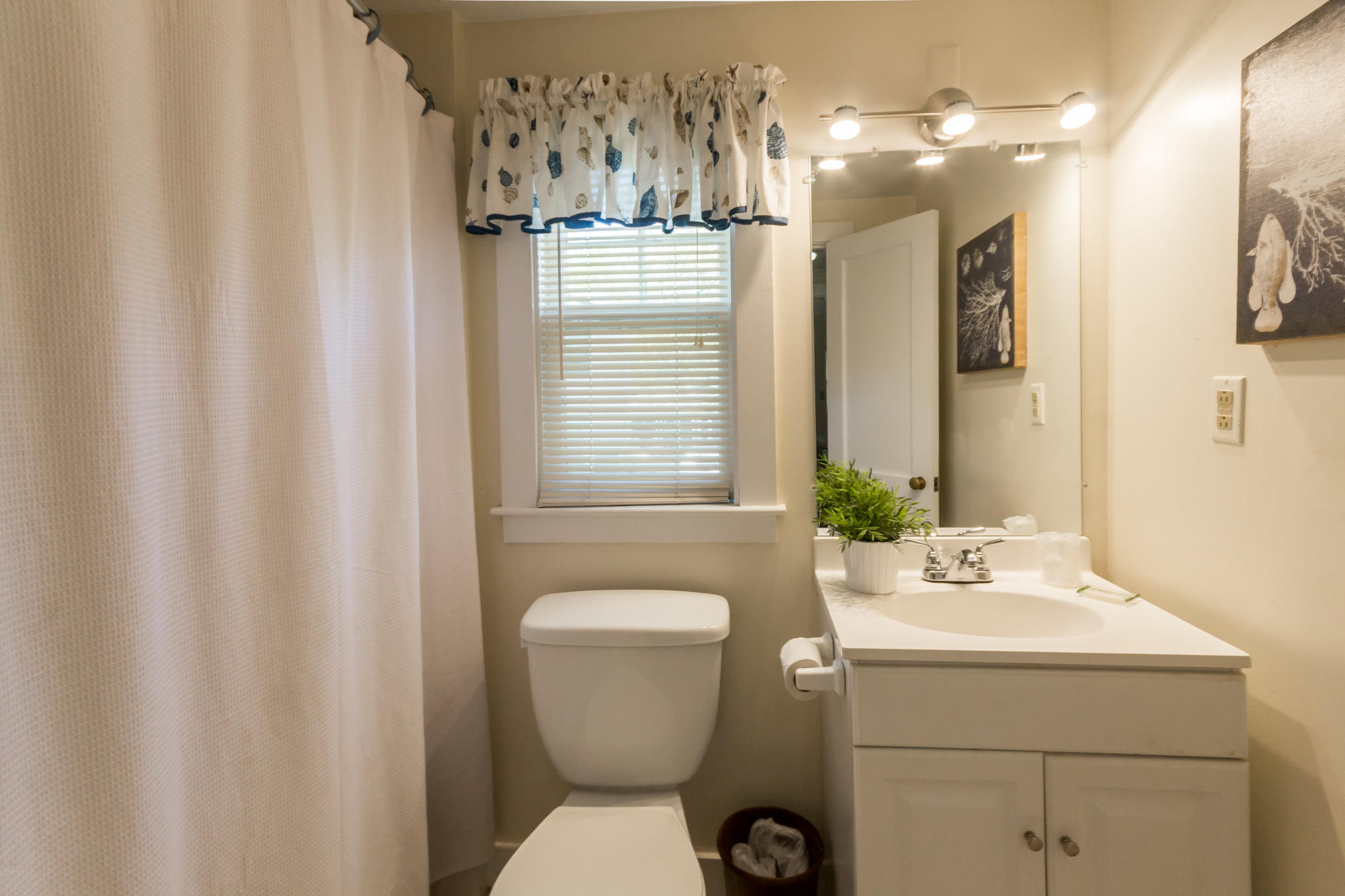 20 Peases Point Way, Unit 7A Edgartown, MA 02539 - Photo 6 of 10 Edgartown Commons #7 (6 of 6)