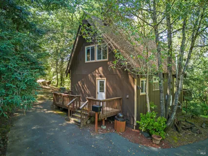 $3,000,000 | 2264 Green Hill Road, Sebastopol, CA 95472